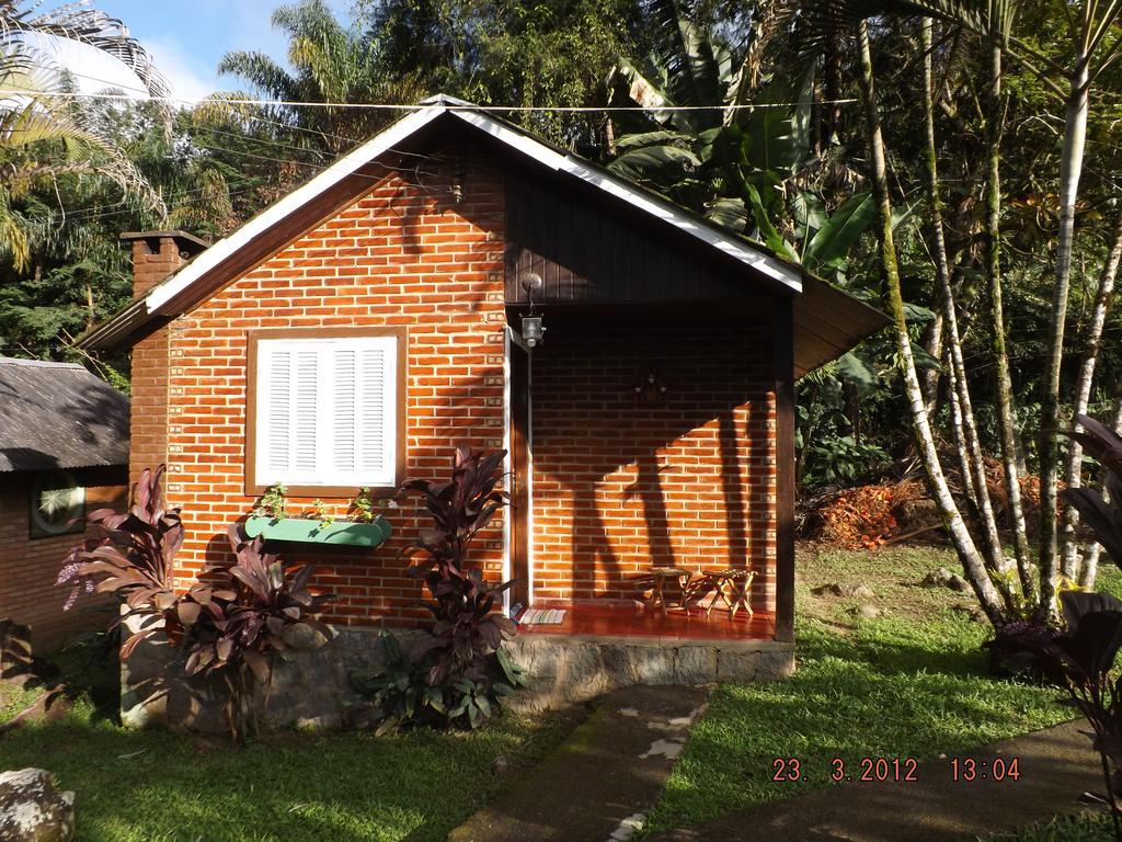 פנדו Pousada Quintal Das Pedras מראה חיצוני תמונה